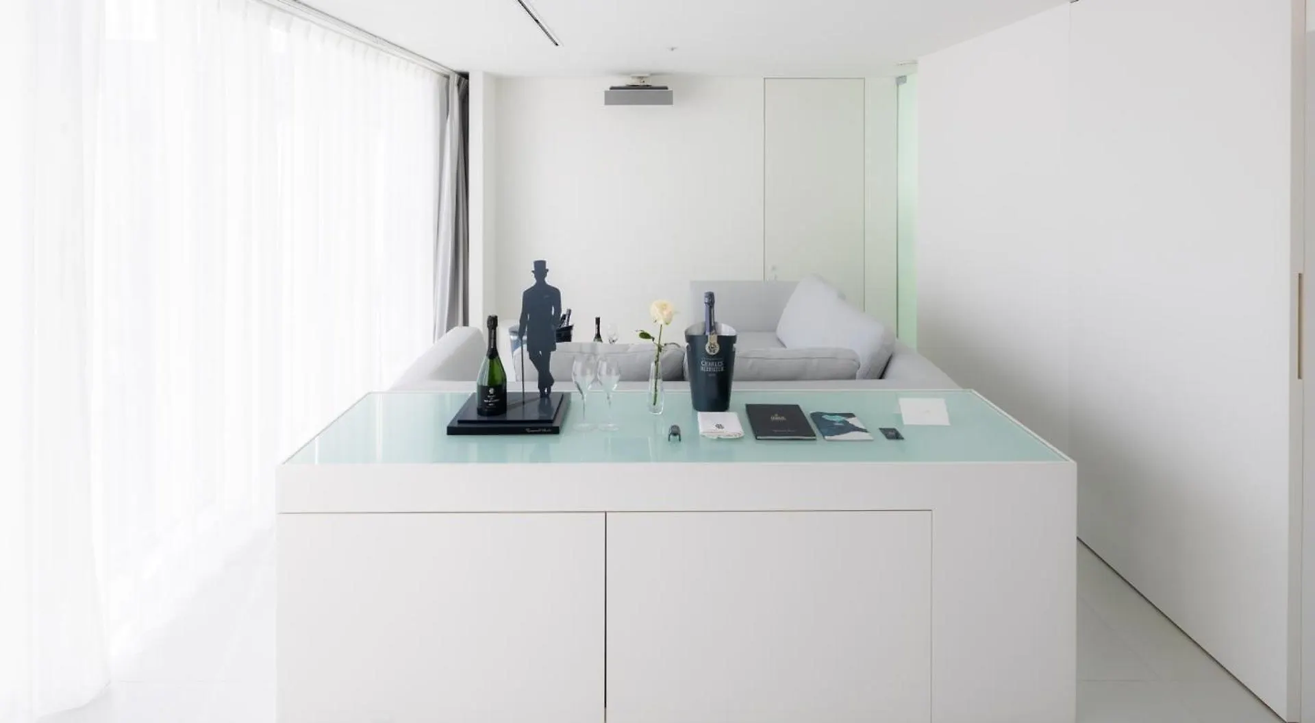 Cuvee J2 Hotel Osaka By Onko Chishin 5*,  日本
